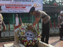 Kapolres Kuansing Pimpin Upacara Tabur Bunga Hari Bhayangkara ke-80, Kenang Jasa Para Pahlawan