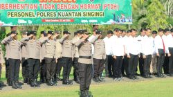 Kapolres Kuansing Pimpin Upacara PTDH Dua Personel, Tegaskan Komitmen Penegakan Kode Etik Polri