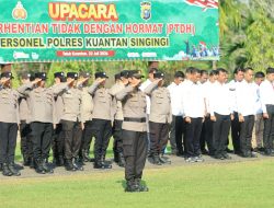 Kapolres Kuansing Pimpin Upacara PTDH Dua Personel, Tegaskan Komitmen Penegakan Kode Etik Polri
