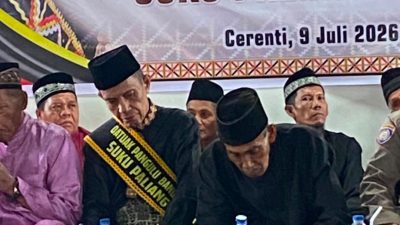 Pengukuhan Datuk Penghulu Suku Paliang Lowe Digelar Khidmat di Cerenti